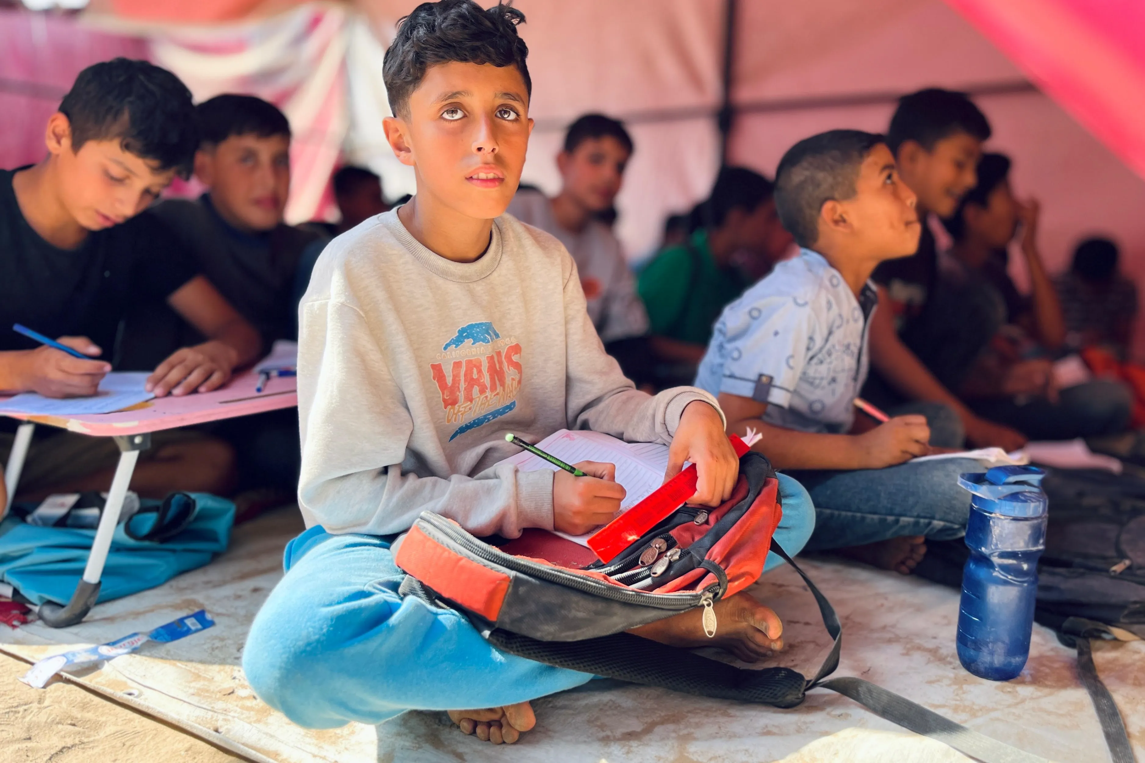 من أجل مستقبل أطفال غزة ؛ نبني مدرسة