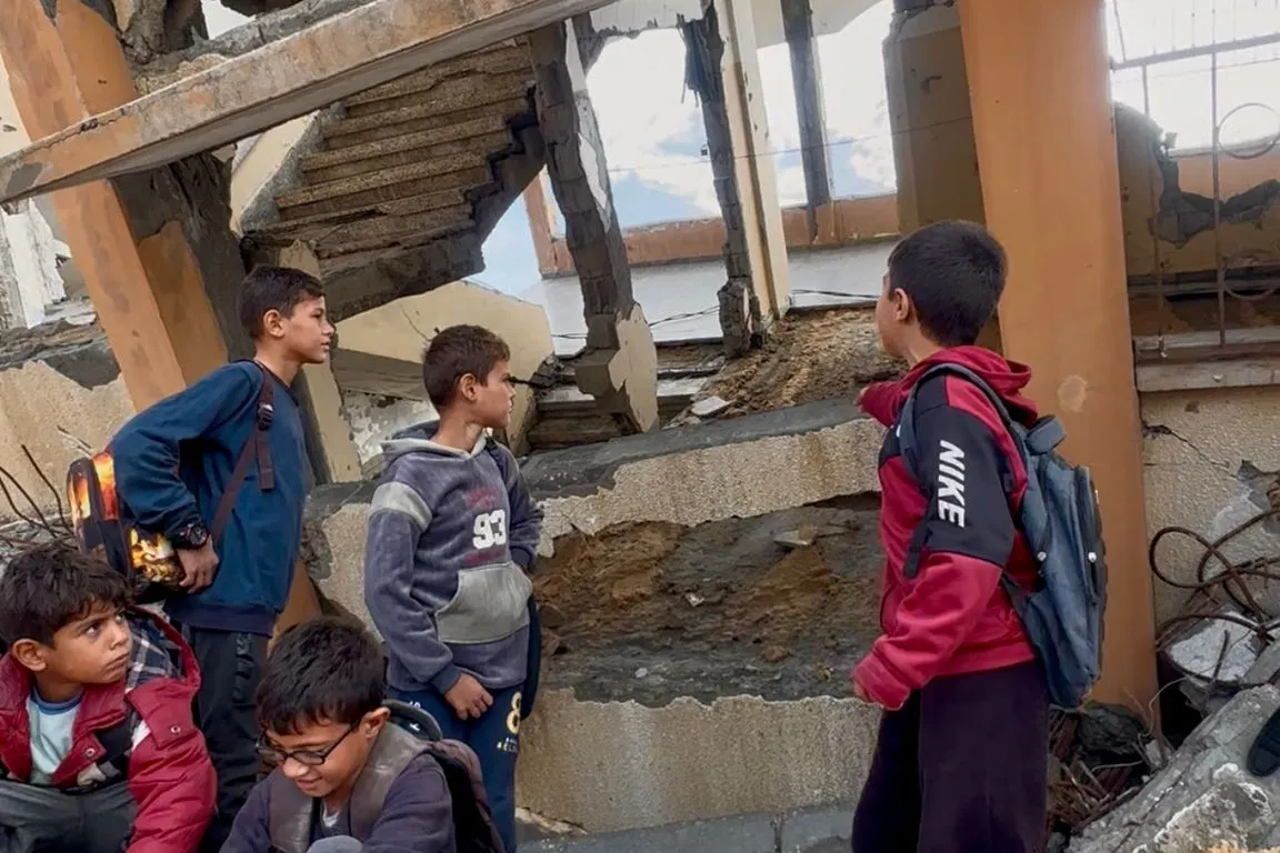 من أجل مستقبل أطفال غزة ؛ نبني مدرسة