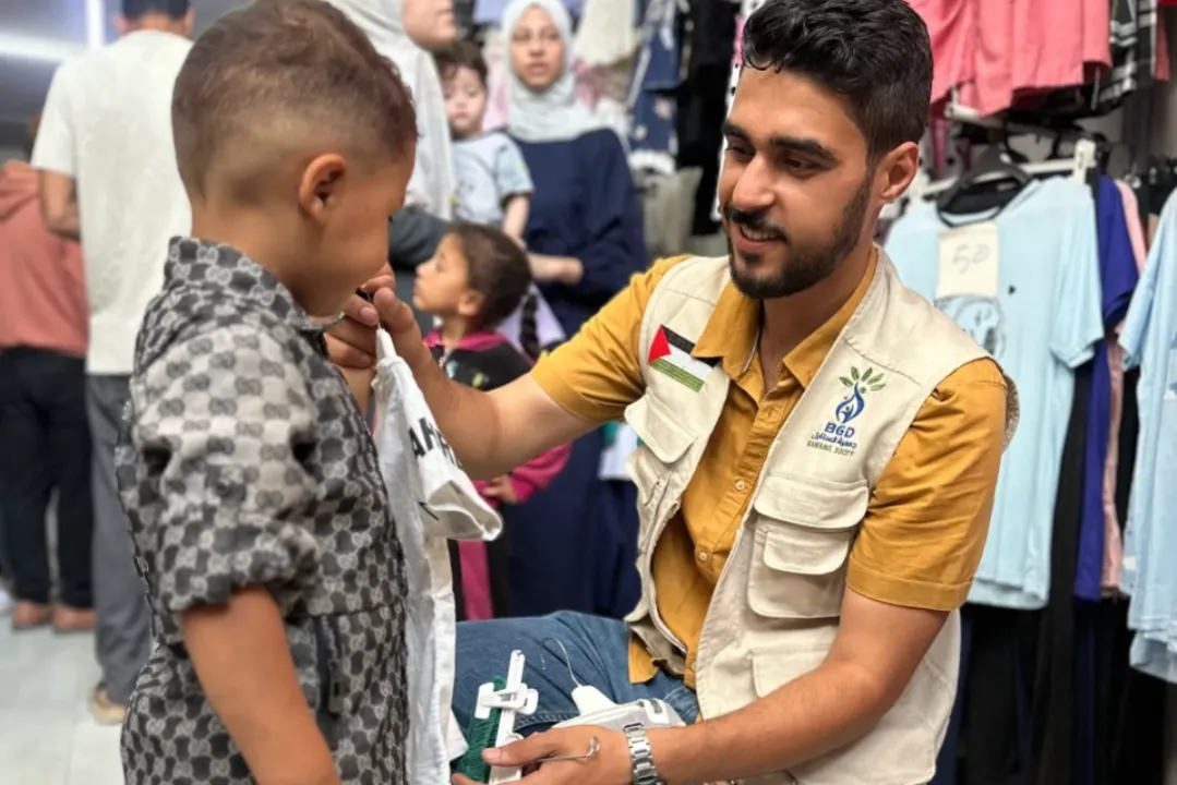 فرحة العيد .. بثوب جديد لأطفال غزة